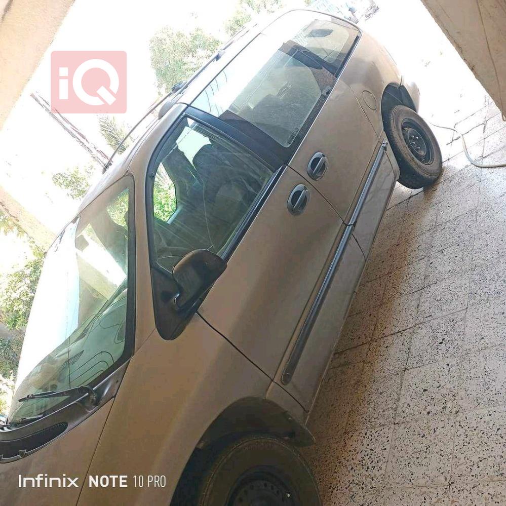 دودج كارافان